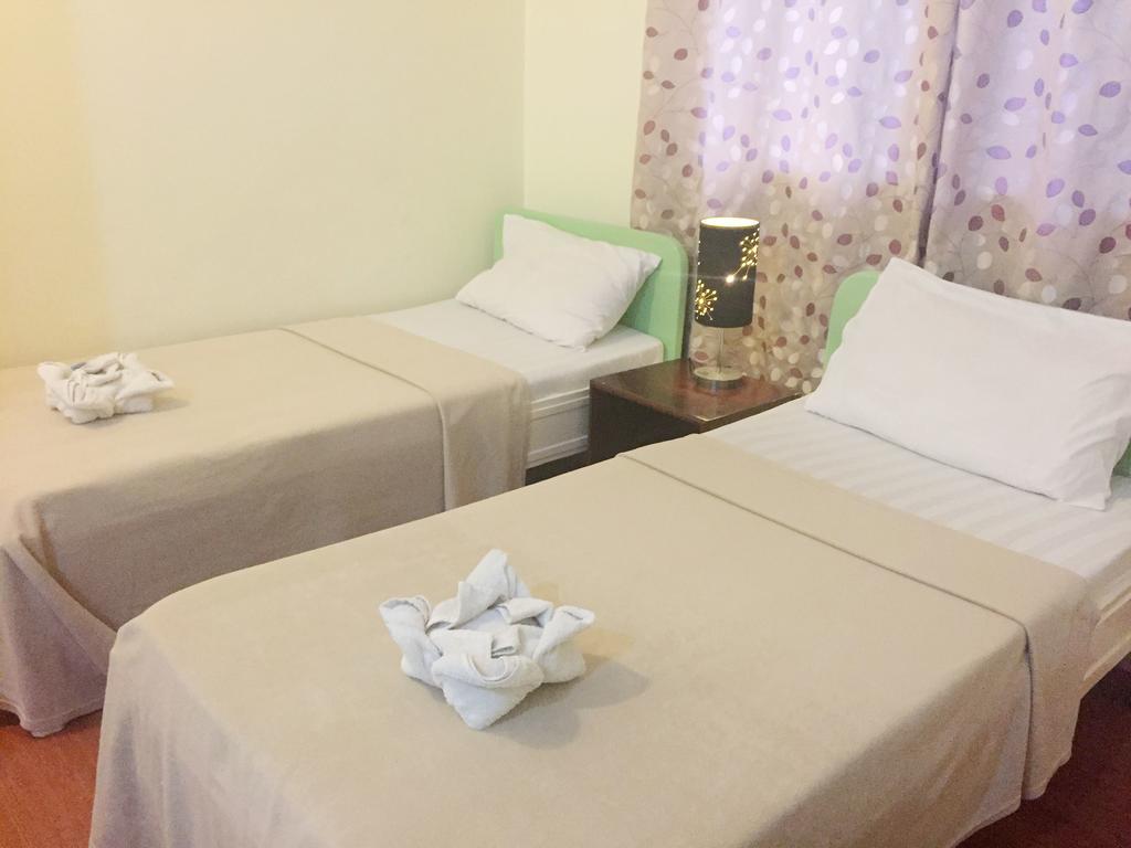 Park Hill Hotel Lapu-Lapu City Esterno foto