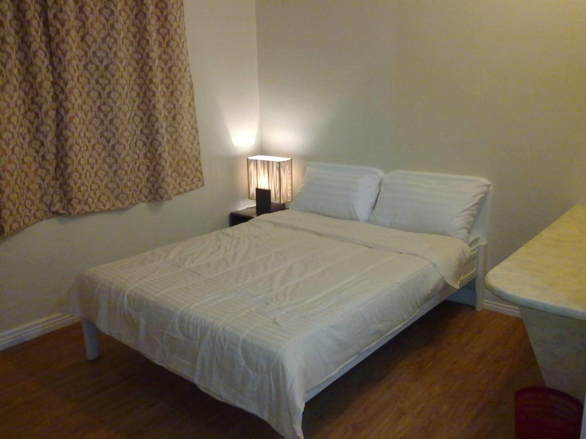 Park Hill Hotel Lapu-Lapu City Esterno foto